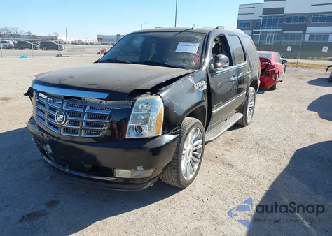 2007 Cadillac Escalade Standard z USA, uszkodzony, nr VIN 1GYEC63827R307879